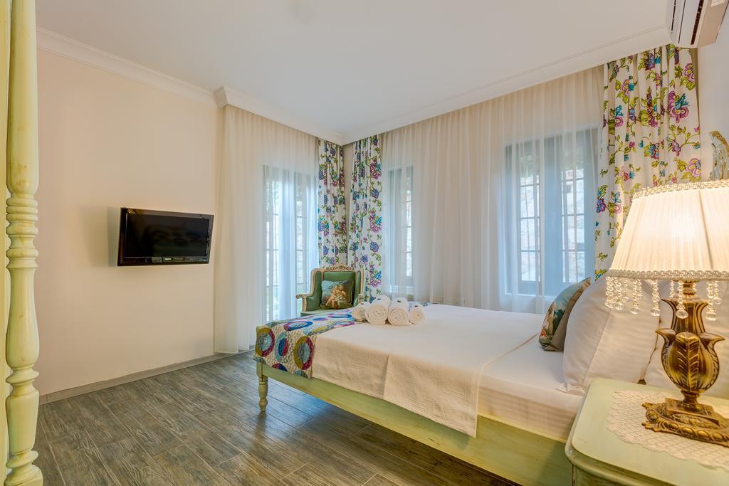 Cunda Esen Hotel Айвалик Екстер'єр фото